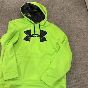 Men’s under armour sweatshirt